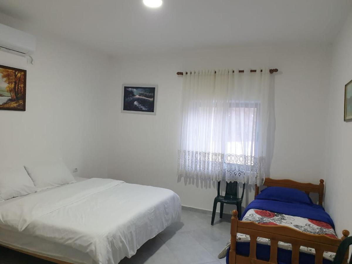 Bar-Restaurant-Hotel-Familja Klos Экстерьер фото